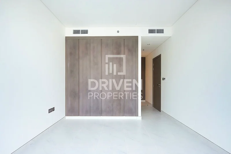 Community and Lagoon View | Appliances Included64006536319489113