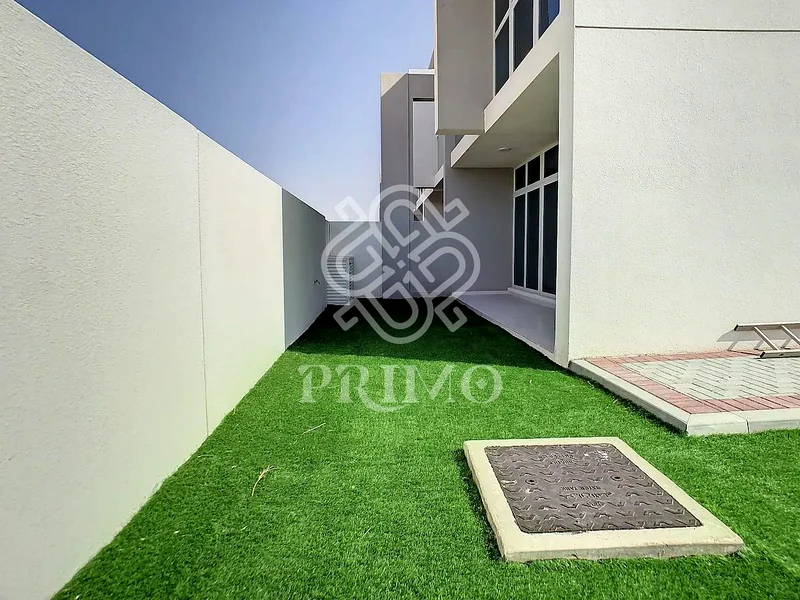 Community View | Modern 3 BHK | Prime Location64003832408963110