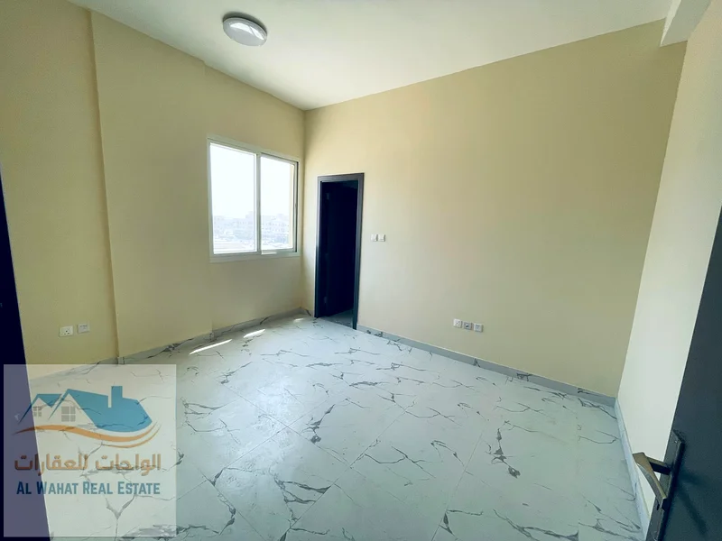 🏢 شقة للإيجار السنوي - أول ساكن | الجرف 3 - عجمان 📍 الموقع: الجرف 3 - مبنى جديد بالكامل ✅ موقع هادئ وقريب من وسائل الراحة63714078840835114