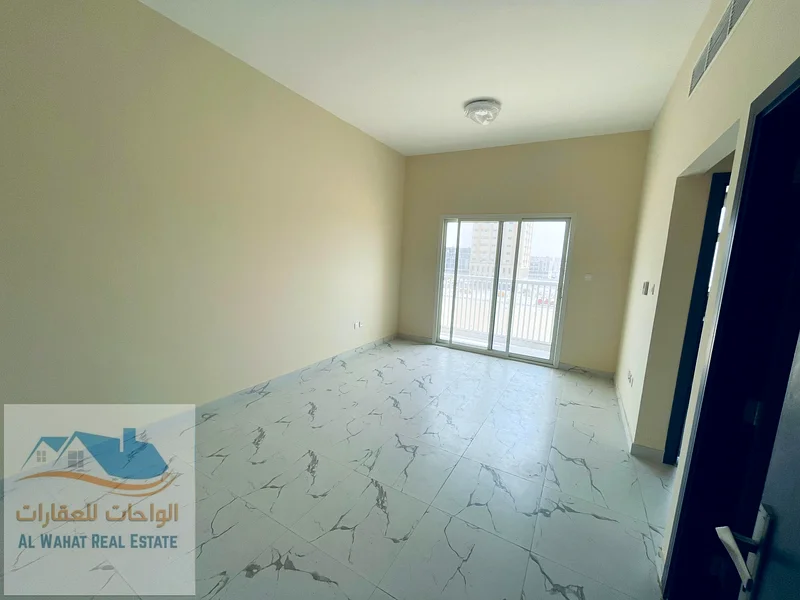 🏢 شقة للإيجار السنوي - أول ساكن | الجرف 3 - عجمان 📍 الموقع: الجرف 3 - مبنى جديد بالكامل ✅ موقع هادئ وقريب من وسائل الراحة63714078840835112
