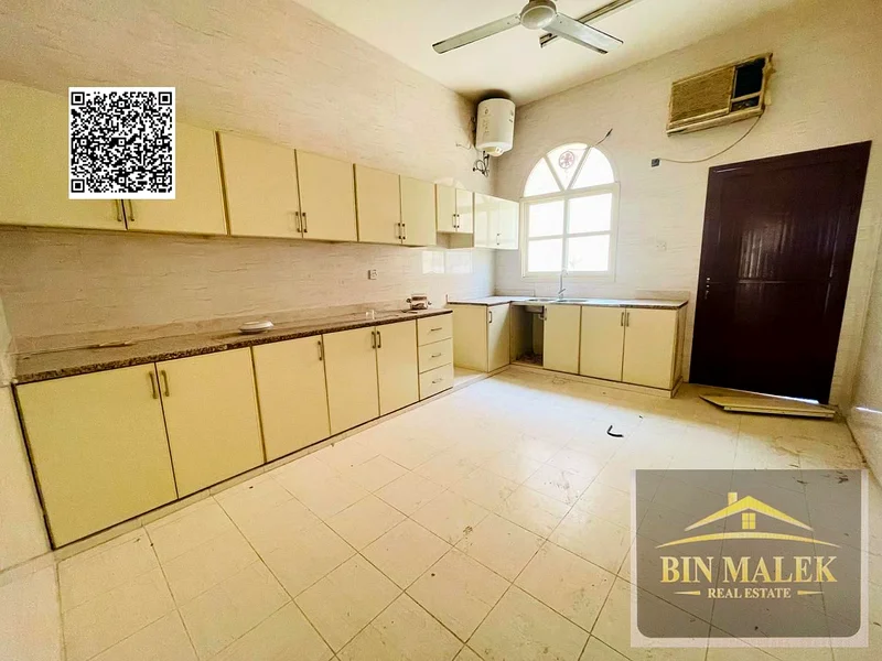 empty villa // ready to move // prime location //  close to sheikh ammar street // well maintenance63878712484354114
