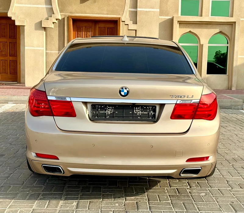 BMW 730i Gulf Model 2012 Full Option63411930680323114