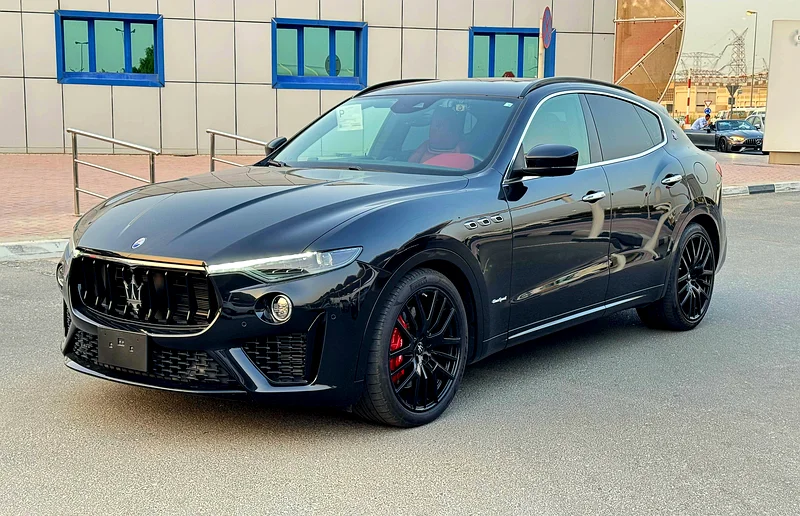 MASERATI LAVENTE 2020 BLACK WITH RED INTERIOR FRESH JAPAN IMPORT IMECULATE CONDITION REASONABLE PRIC63233102499969111