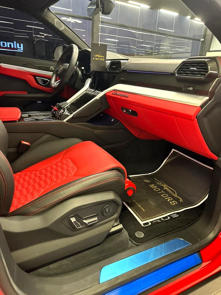 Lamborghini URUS GCC63398498582657114