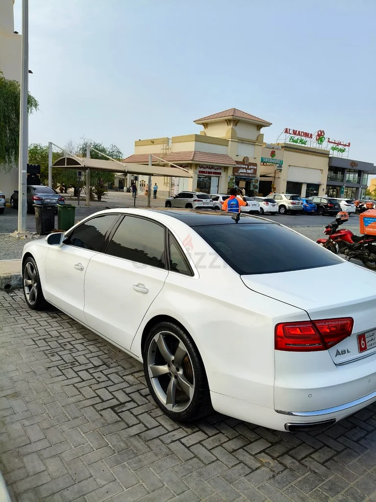 Doctors driven. A good luxury family car, carefully driven. Urgent sale.63406921080577111