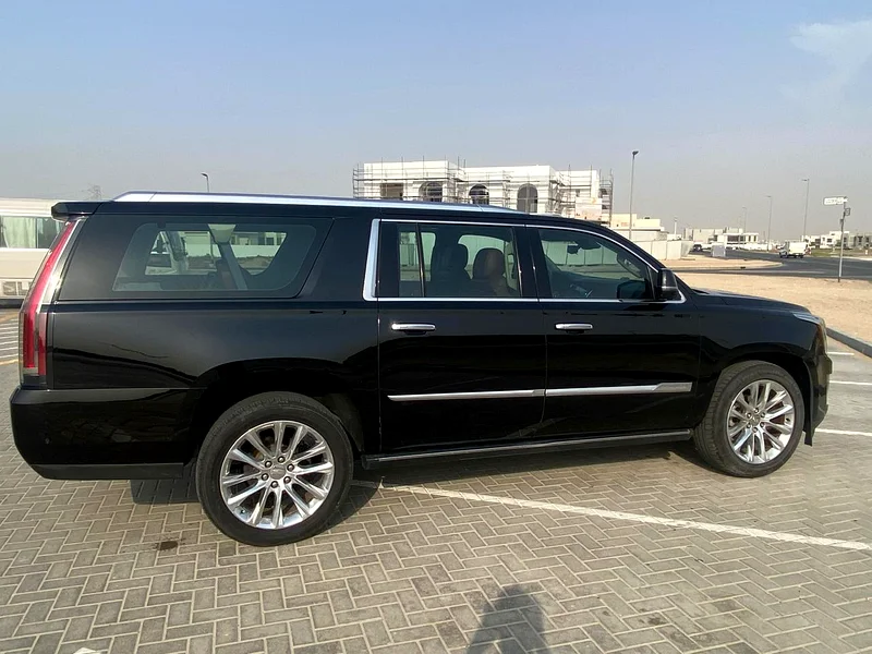 Cadillac Escalade 2019 Gcc agency service one owner free of accident63175261219843112