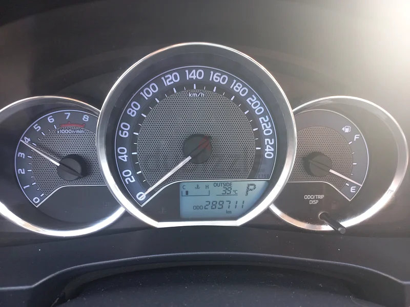 Toyota Corolla GCC 1.6 2015 Model SE Urgent for Sale63401303556993112