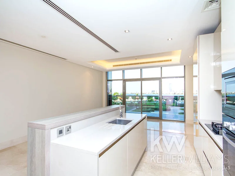 Exclusive | Vacant | 3 Bed+Maid | 2 Parking64010115286659112