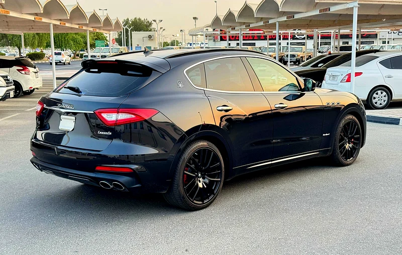 MASERATI LAVENTE 2020 BLACK WITH RED INTERIOR FRESH JAPAN IMPORT IMECULATE CONDITION REASONABLE PRIC63233102499969114