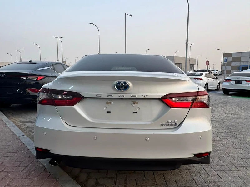 Toyota Camry Hybrid63401308748802113