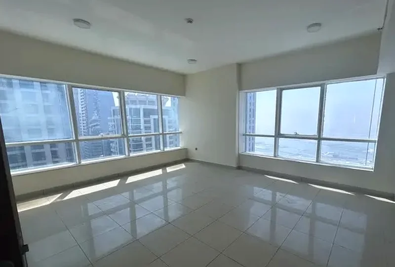 NOt Effected Unit! Vacant! Perfect DEal64037800140161111