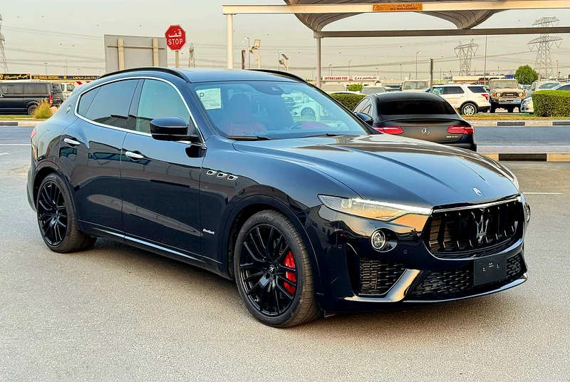 MASERATI LAVENTE 2020 BLACK WITH RED INTERIOR FRESH JAPAN IMPORT IMECULATE CONDITION REASONABLE PRIC63233102499969112