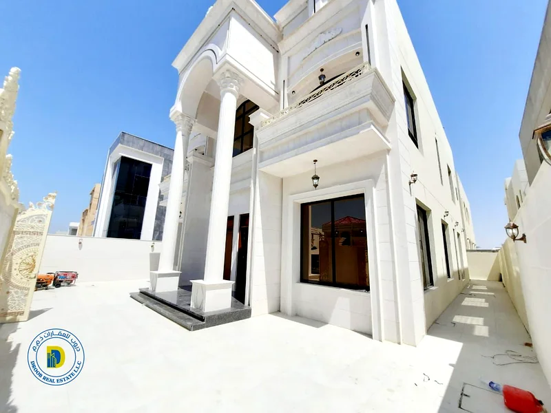 For sale, a classic villa in the Al Alia area of ​​Ajman, a large area, 5 rooms, super deluxe finishing, at a special price, 100% bank financing63872801135489112