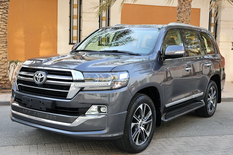 TOYOTA LAND CRUISER GXR GRAND TOURING-V8-147000KM-2020-GCC SPECS63399949622913114