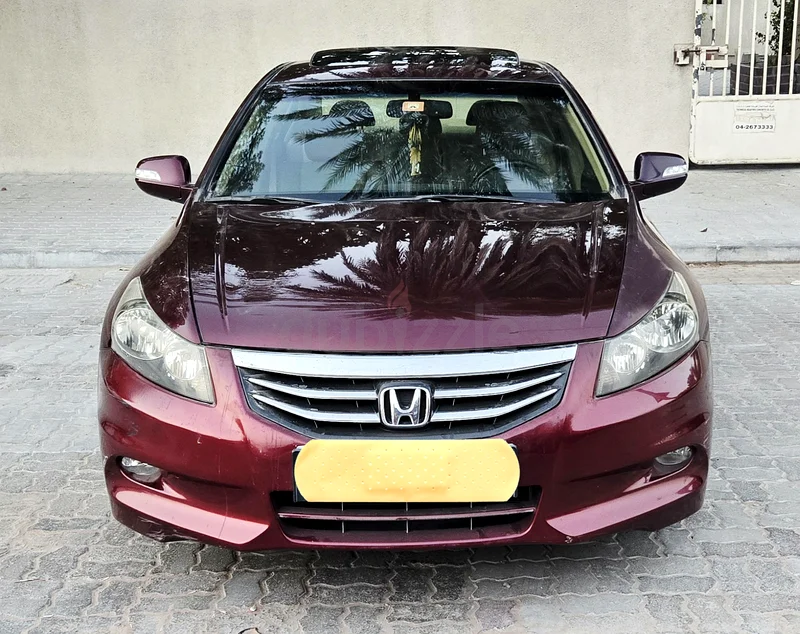 HONDA ACCORD Model 2011 GCC SPECS TOP OF THE ARRANGE VERY CLEAN GOOD CONDITION633985432591391111