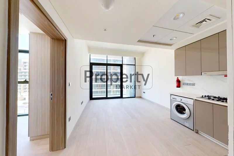 Tenanted | Pool View | Balcony | Prime Location63975764237185113