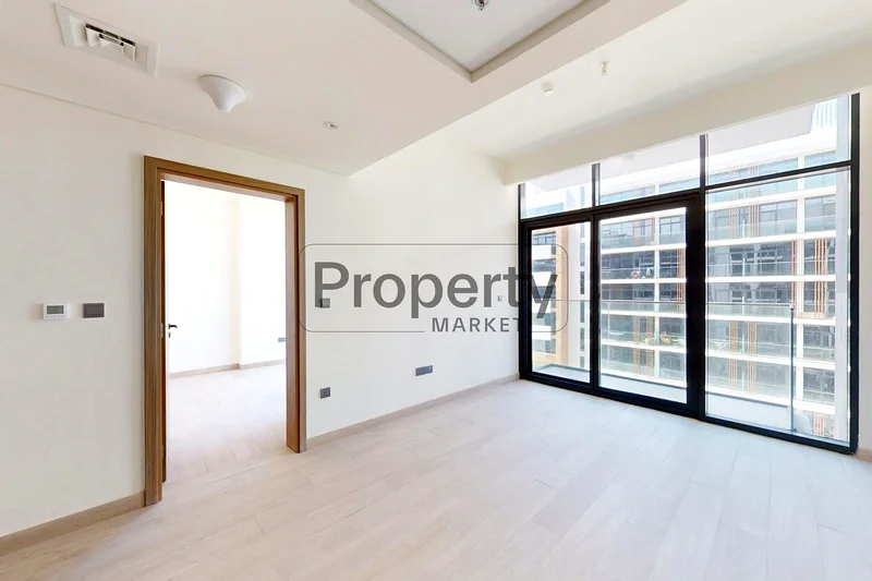 Tenanted | Pool View | Balcony | Prime Location63975764237185112