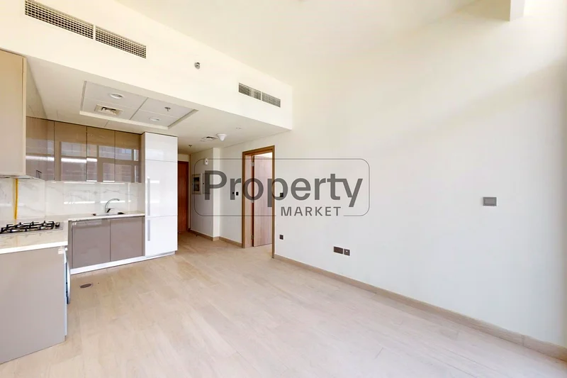 Tenanted | Pool View | Balcony | Prime Location63975764237185111