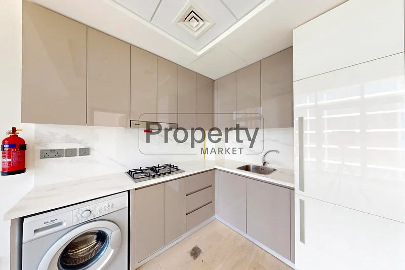 Tenanted | Pool View | Balcony | Prime Location63975764237185114