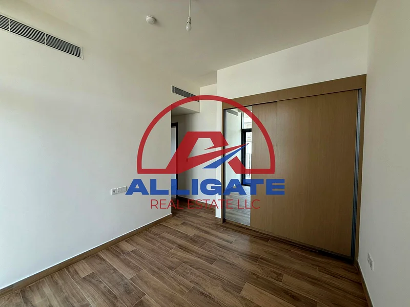 | تخطيط ضخم || النوع F || صف واحد63404363001986114