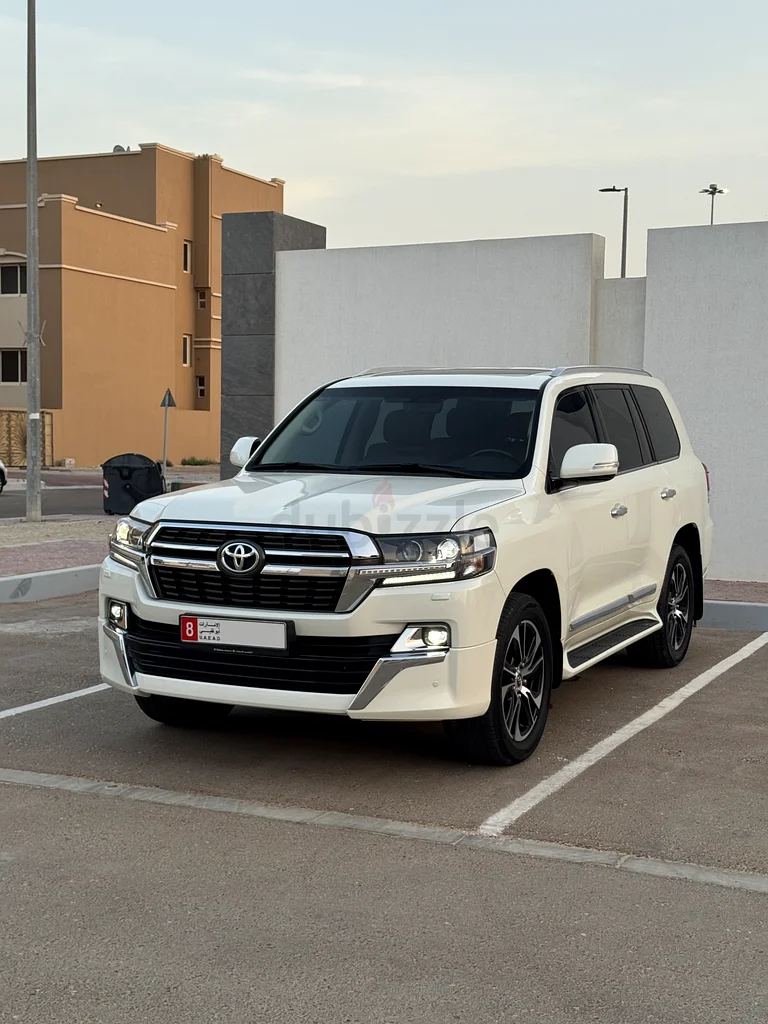 Land Cruiser 2021 GXR Grand Touring V6 - Agency Maintained with Al-Futtaim Service Contract633999489519381122