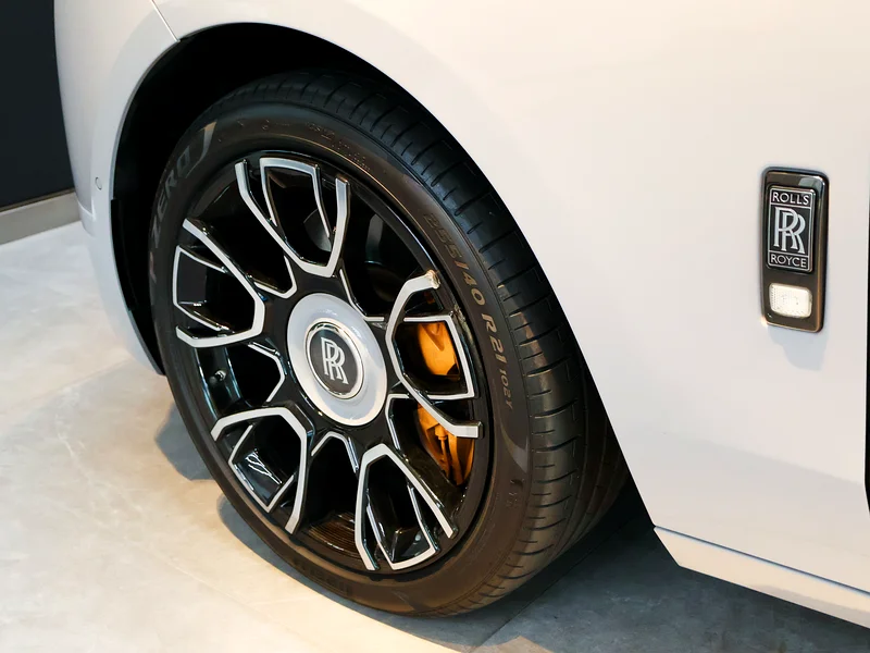 Rolls-Royce Ghost Black Badge / 22,589 kms63398533029761113
