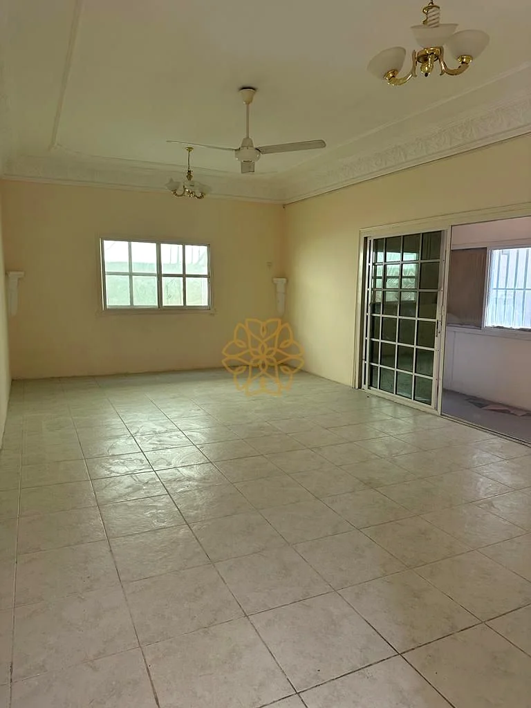 Prime location 4-bedroom villa near school area, 85k63405131774466113