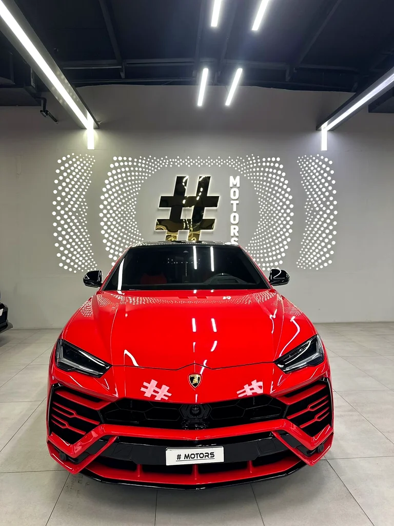 Lamborghini URUS GCC63398498582657112