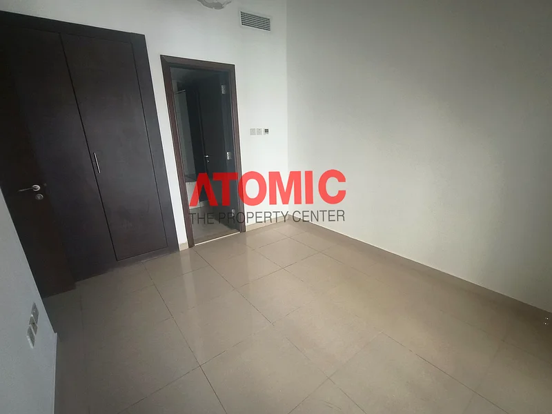 شقة مكونة من غرفتي نوم بالإضافة إلى غرفة خادمة للبيع، حالتها جيدة جداً64031265959937113