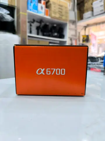 Sony a6700 Mirrorless Camera with 18-135mm Lens BRAND NEW