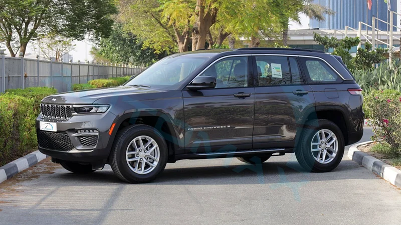 (4-Year Warranty or 100,000 km at Official Dealer) 2024 JEEP GRAND CHEROKEE LAREDO 4WD GCC 0Km63398604910465112