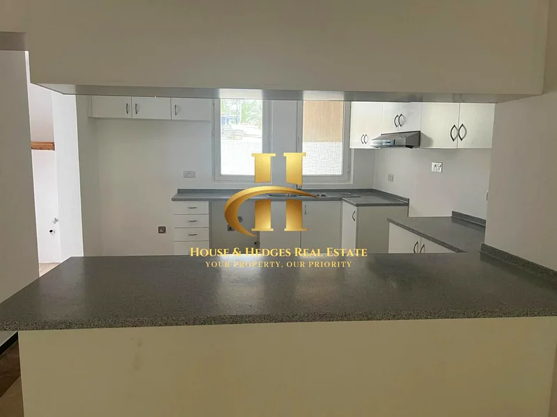 Hot Offer | Ready To Move | Spacious63781923511809114
