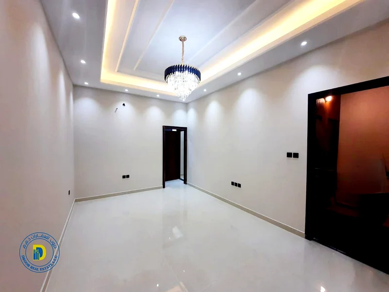 فيلا للبيع في منطقة الحيلو 2، عجمان، تتكون من 4 غرف وسطح.63909333936513113