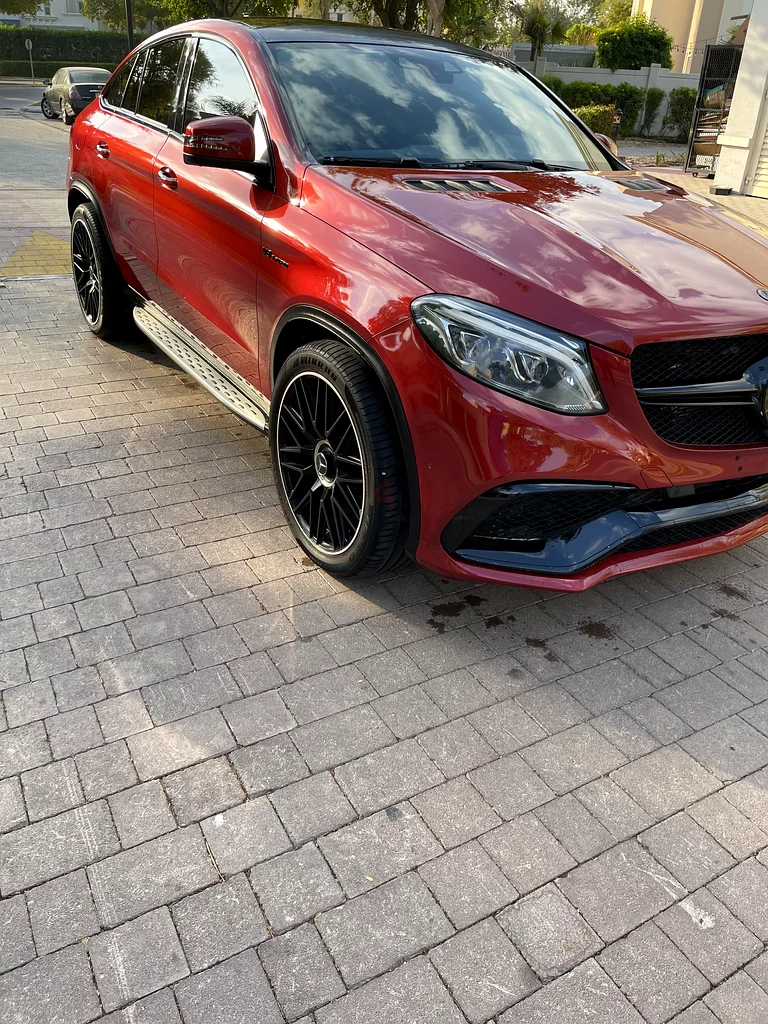 GLE 63 s63488643871875111