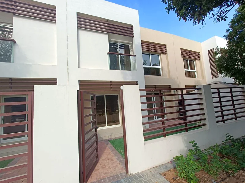 Luxurious 3-Bedroom Villa in Flamingo II, Mina Al Arab63860580126849112