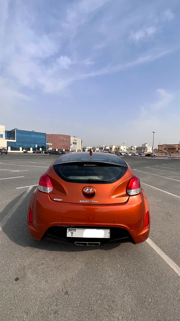Hyundai Veloster 2014 in excellent condition – no issues63406906282113114