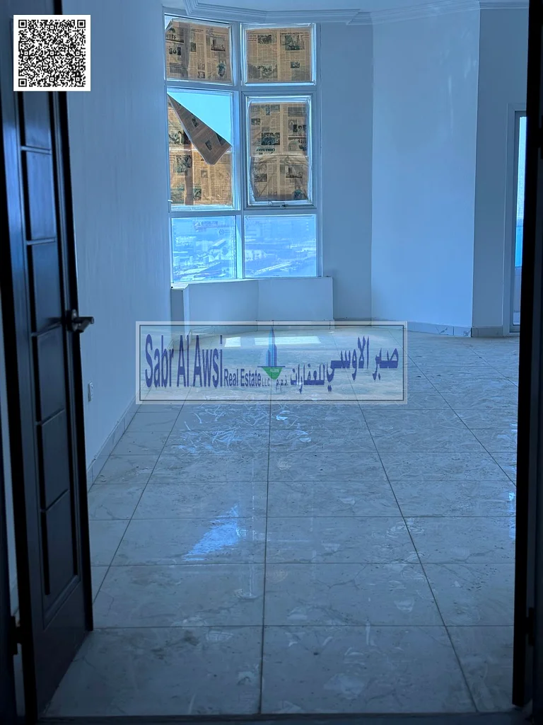 شقة بثلاث غرف نوم مع إطلالة على البحر ومُجددة بالكامل - أبراج الخور63870675862787111