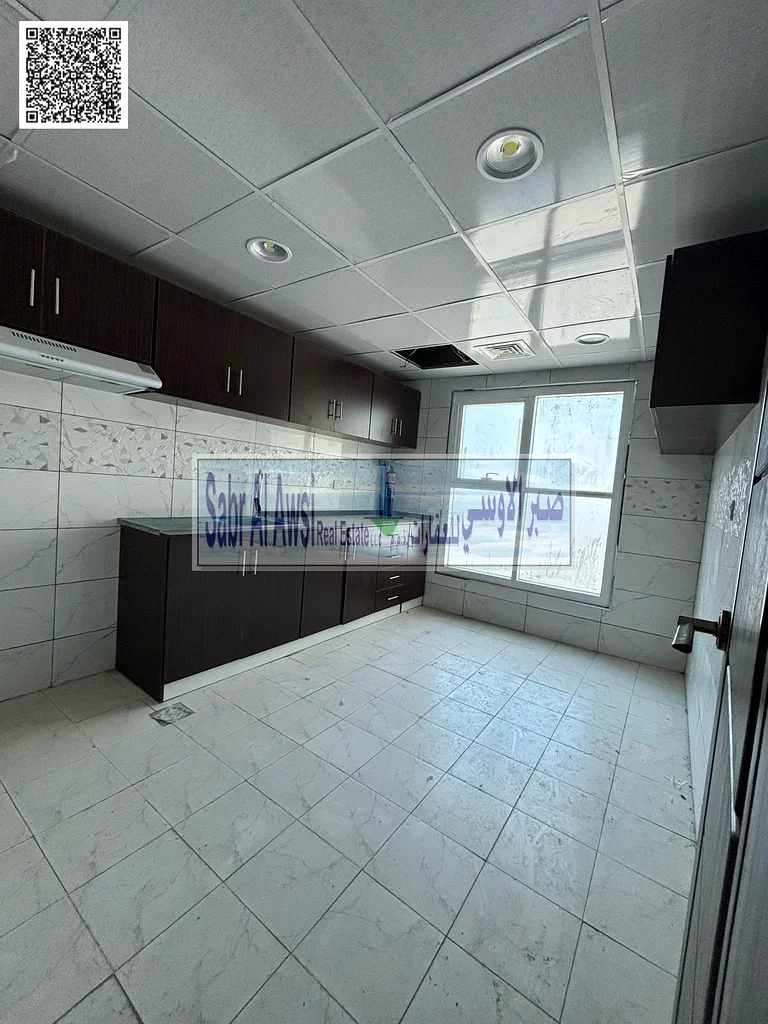 شقة بثلاث غرف نوم مع إطلالة على البحر ومُجددة بالكامل - أبراج الخور63870675862787114