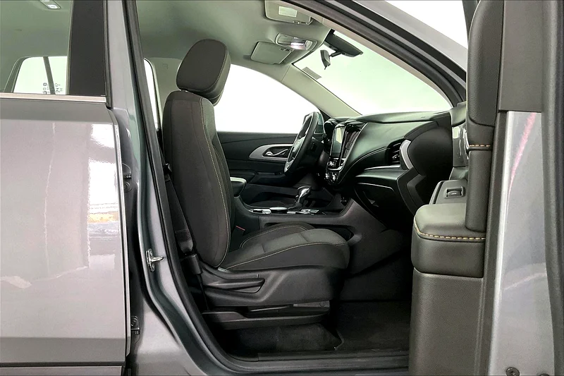 2021 Chevrolet Traverse LT  • Big Price Drop • 42415263398560025217114