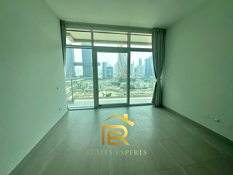burj view amzing layout /next to metro /unfurnished /1bhk63922512605441112
