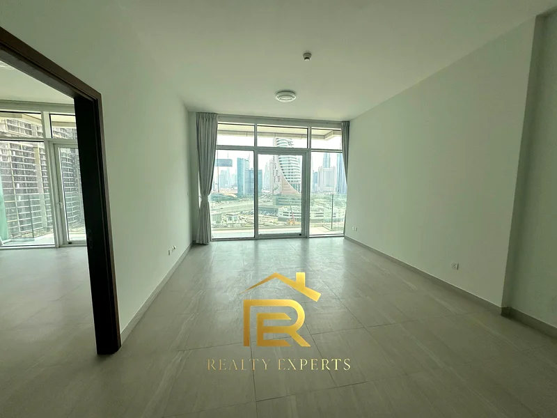 burj view amzing layout /next to metro /unfurnished /1bhk63922512605441111