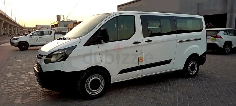 FORD TRANSIT TOURNEO CUSTOM 2017 GCC 2.2 DIESEL MANUAL TRANSMISSION 9 SEATER (ACCIDENT FREE)63399876730241113