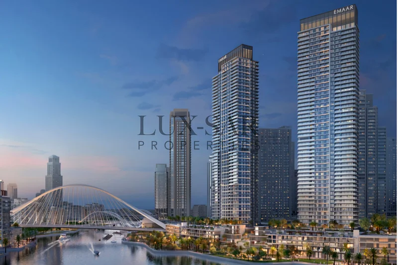 Spacious Corner Unit | Park View | Waterfront Living64026744181633110