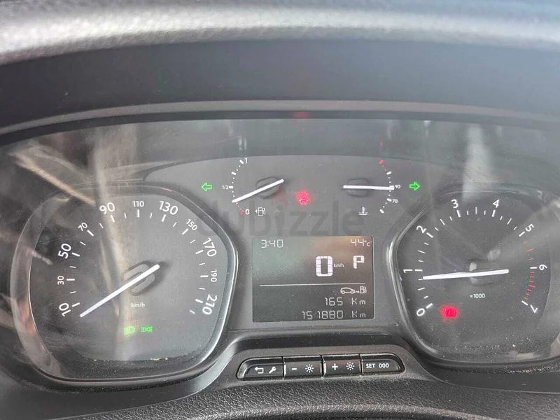 بيجو إكسبيرت مع مبرد 20°م وناقل حركة أوتوماتيكي63398486611459114