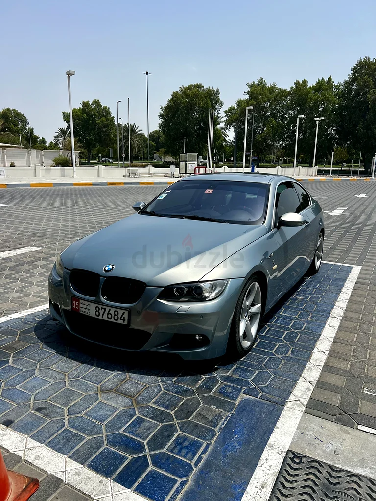 سيارة BMW 335i كوبية بحالة جيدة63158800509442112