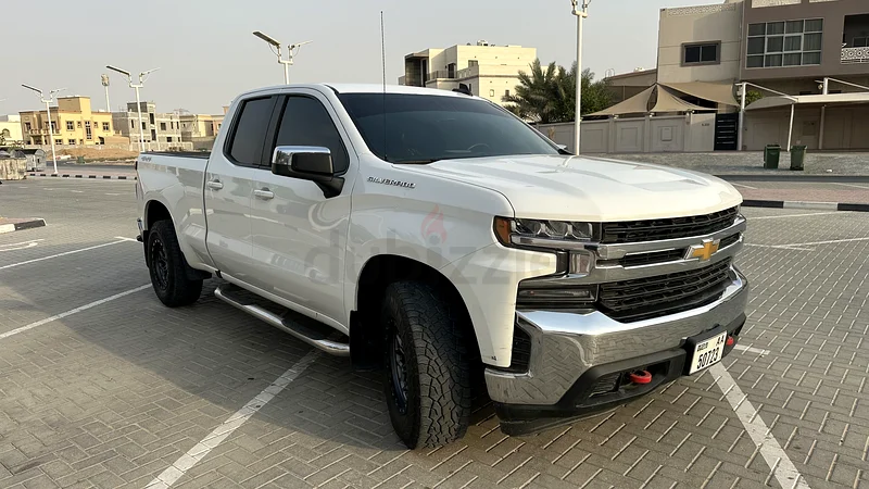 Clean title Chevrolet Silverado63398563419906112