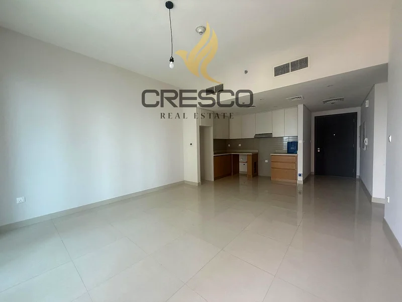 Elegant Unit | Vacant | Community View64026492808963110