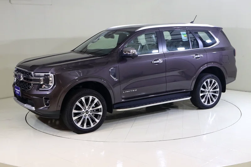 EVEREST LIMITED @ AL TAYER MOTORS PRE-OWNED SHOWROOM COMPLEX, AL QUOZE.63398658067971111