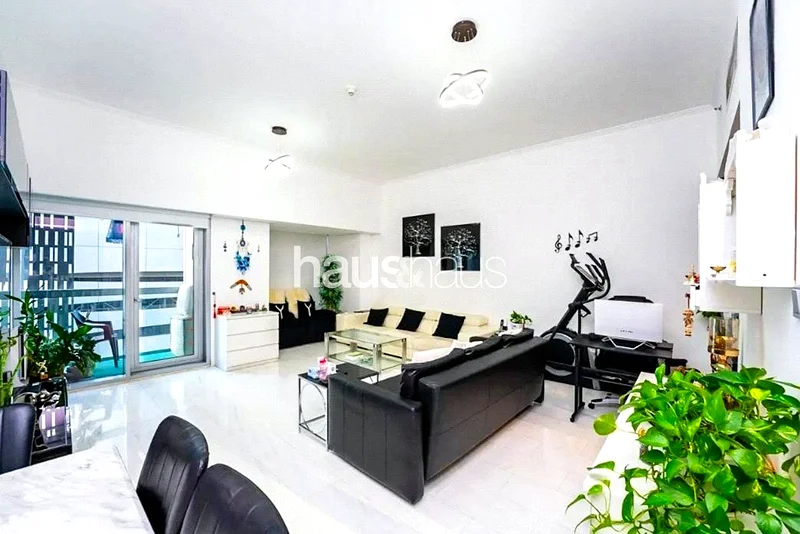 Corner Unit | Marina Views | Owner Occupied64038568994049111