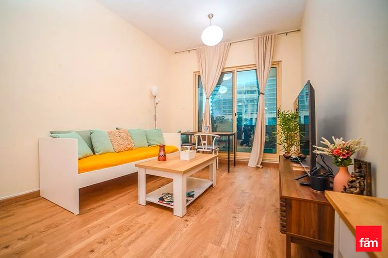 INVESTMENT PROPERTY | UPGRADED | VACANT SOON63988445712386110